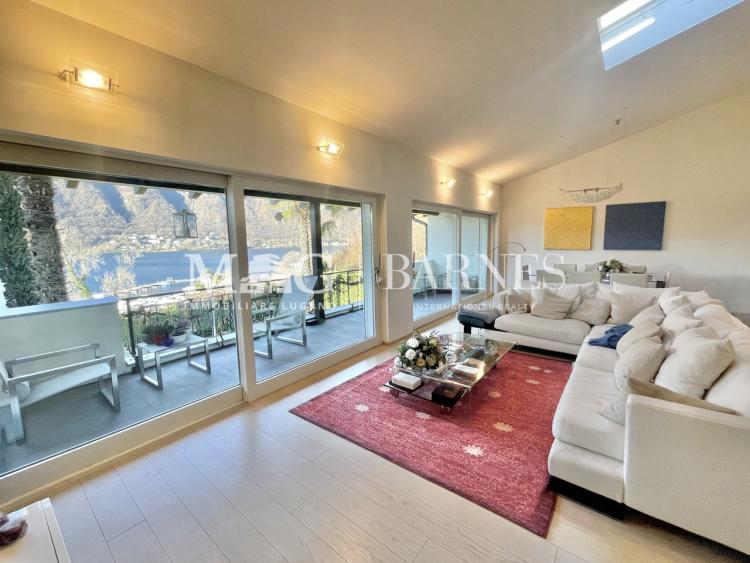 Morcote: 2.5-room rooftop penthouse with views of Lake Lugano