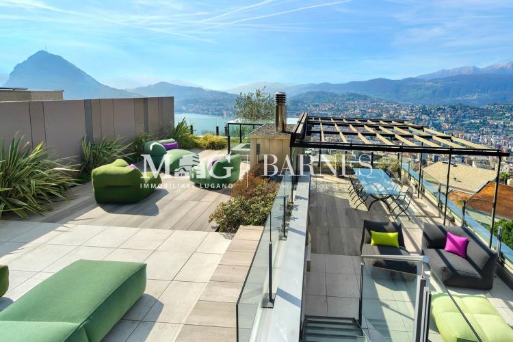 Lugano, Aldesago: 5.5-room lake view penthouse with terrace and jacuzz