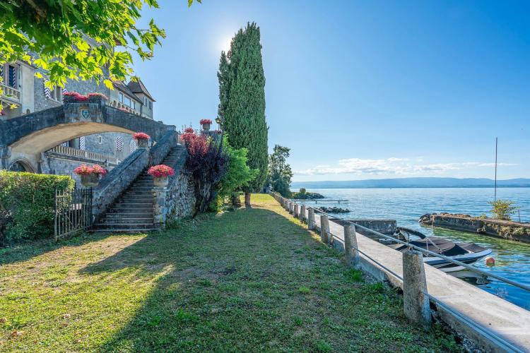 Lugrin - Independent apartment of 190 sqm - Historic place facing the lake - Cellar - 4 bedrooms