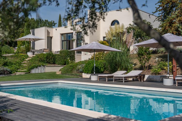 ROUSSILLON - ARCHITECT-DESIGNED HOUSE - 4 BEDROOMS - 7.4 ACRES GARDEN - PANORAMIC VIEWS