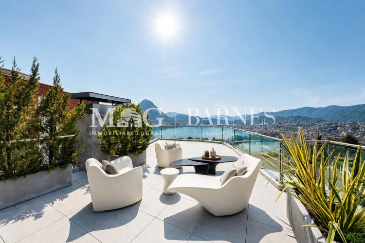 Lugano, Castagnola: Modern villa with swimming pool and lake view