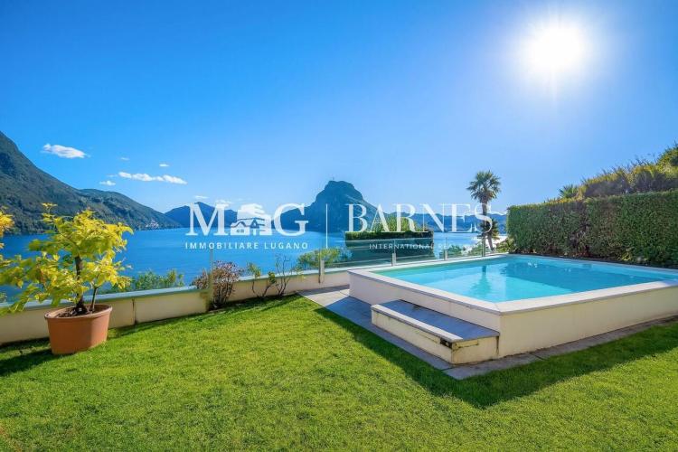 Lugano, Castagnola: Lake view apartment with swimming pool and garden