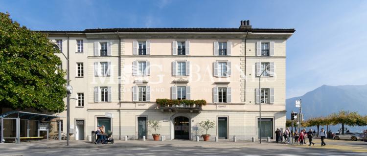 Downtown Lugano: Offices with a lake view in a historic building