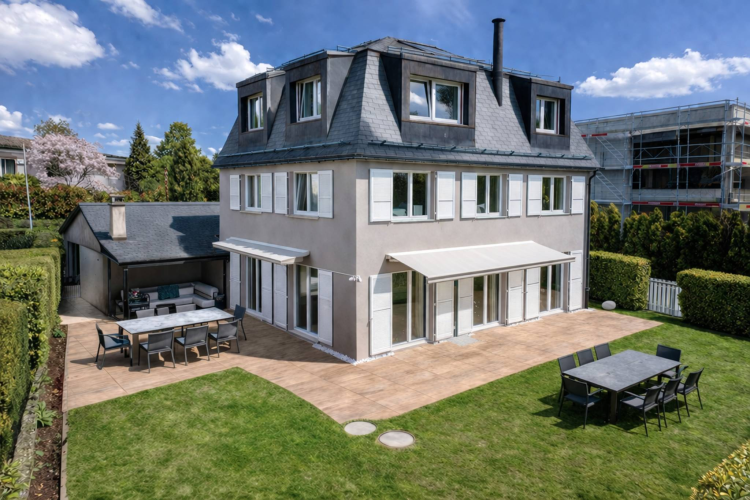 Detached villa with 6.5 rooms in a quiet setting