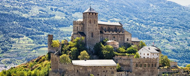 Live in the City of Sion, Capital of the Valais: Elegant Houses...