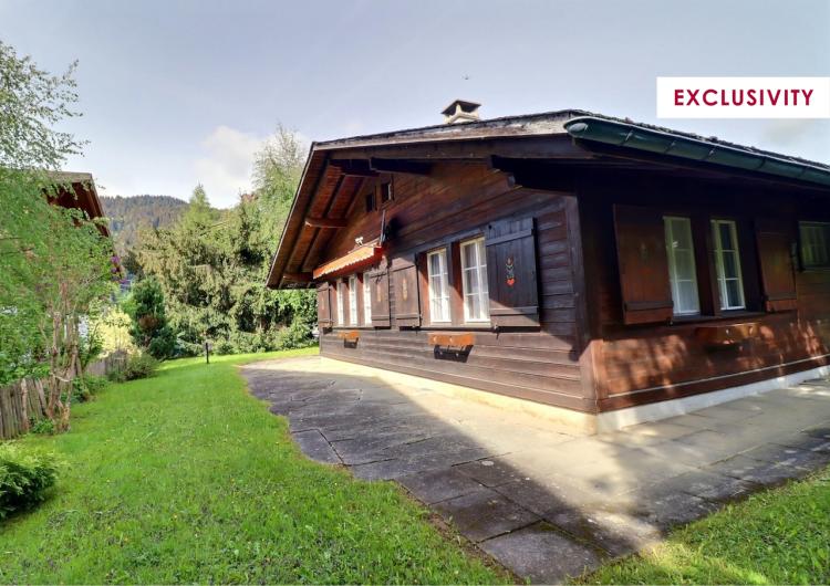 A rare find! Building plot with chalet to renovate