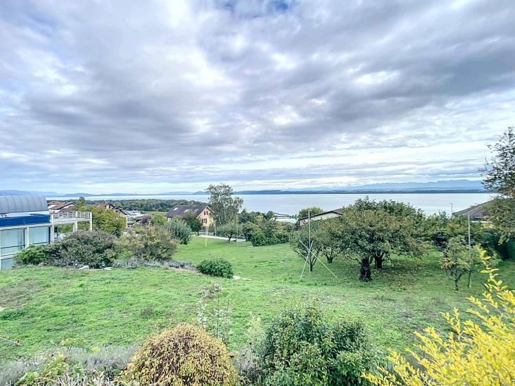 Charming house with stunning views and indoor pool