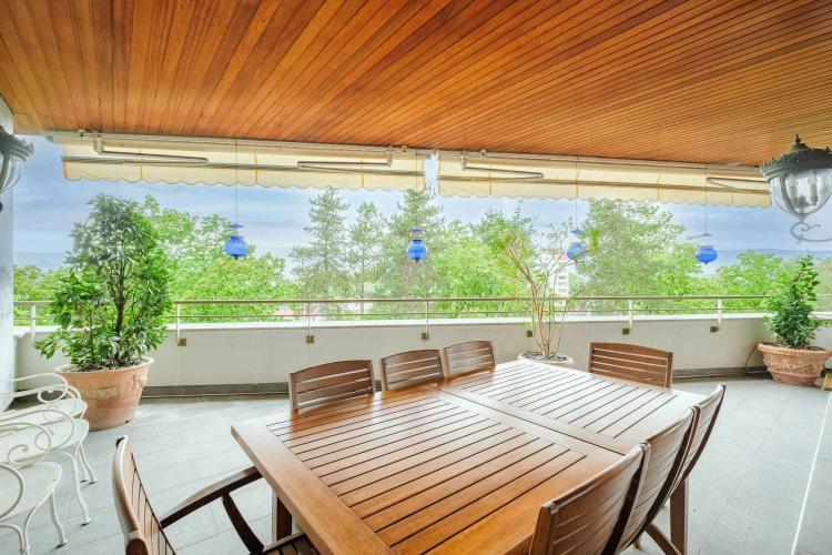 Exclusive! Superb 7-room apartment in SI with terraces of over 120 m²