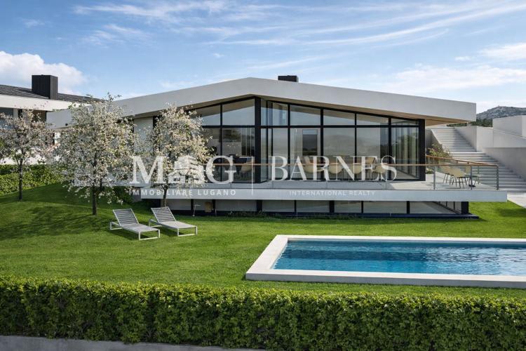 Lugano, Origlio: Building land with approved project for villa