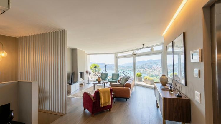 Lugano, Castagnola: Modern villa with swimming pool and lake view