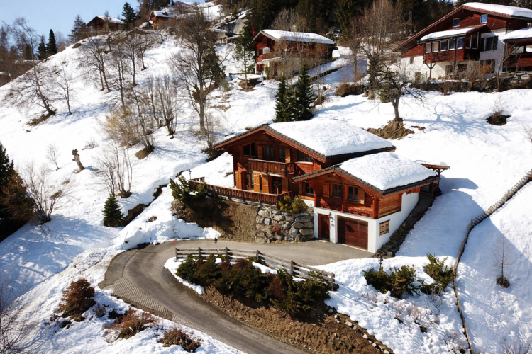Exclusive – Exceptional chalet with panoramic views