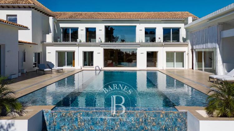 Ultra-Prime South-Facing Villa with Sea & Mountain Views