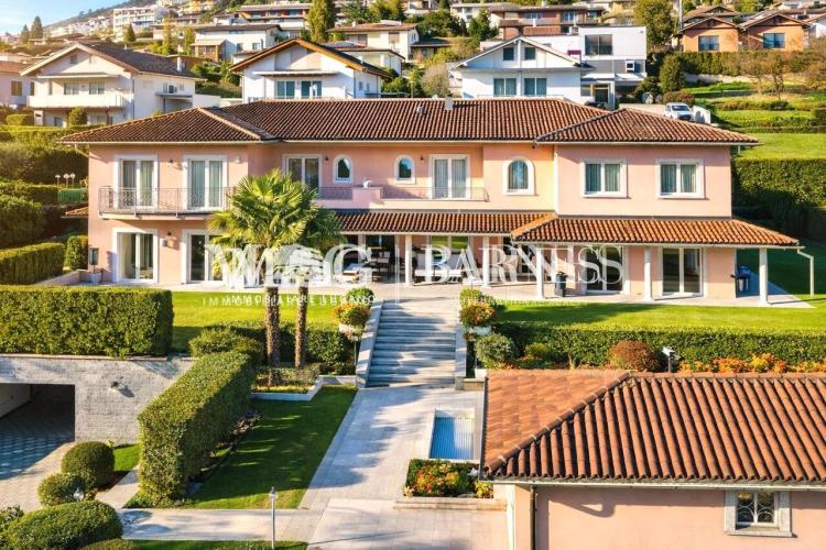 Lugano: Elegant Villa with pool and annexe