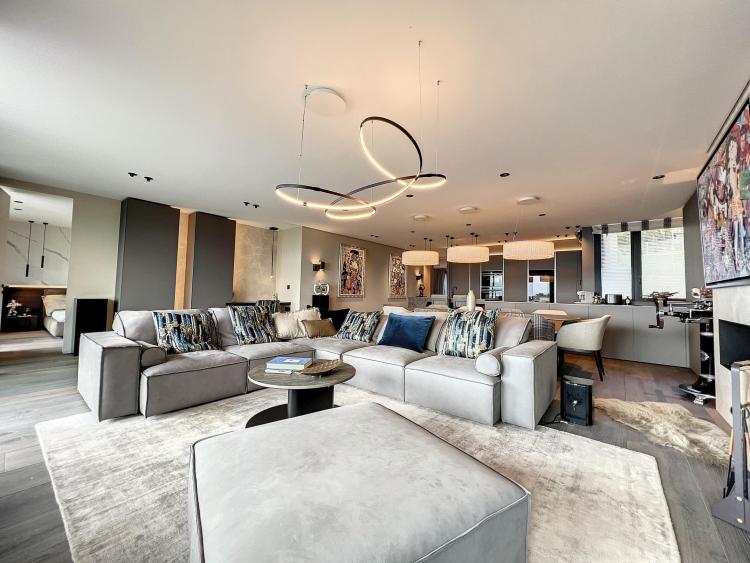 LUTRY - Luxurious apartment of 165m² with breathtaking views.