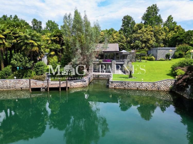 Lugano: Prestigious villa directly on Lake Lugano