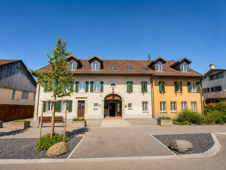 Im Zentrum des Dorfes befindet sich ein 153 m² großes Penthouse mit Charakter.