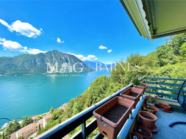 Campione d'Italia: 3.5-room penthouse with lake view terrace