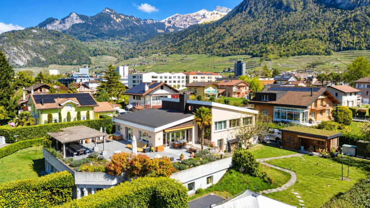 Beautiful and spacious villa with breathtaking views of the Dents du Midi