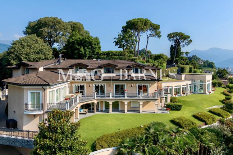Lugano: Luxury villa with lake view and poolhouse, 18 rooms