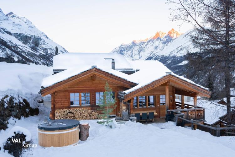 Unique chalet on the Furi