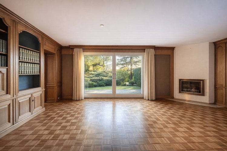 Spacious 5.5-room apartment with private garden, a stone's throw from Lausanne Golf Course