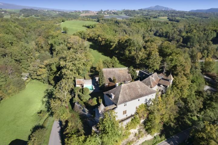 9vjA2_chateau_de_chatel_usinens_051022_hd_11_petit_.jpg