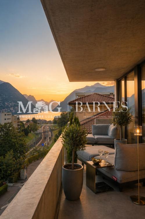 Paradise: Semi penthouse with lake view terrace - 2 Residence