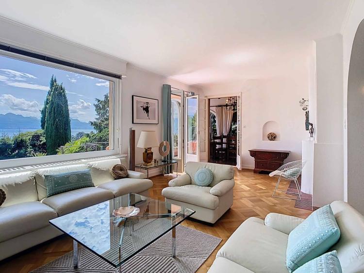 Villa im toskanischen Stil im Herzen von Pully