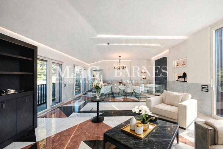 Charming and elegant duplex in a prestigious context