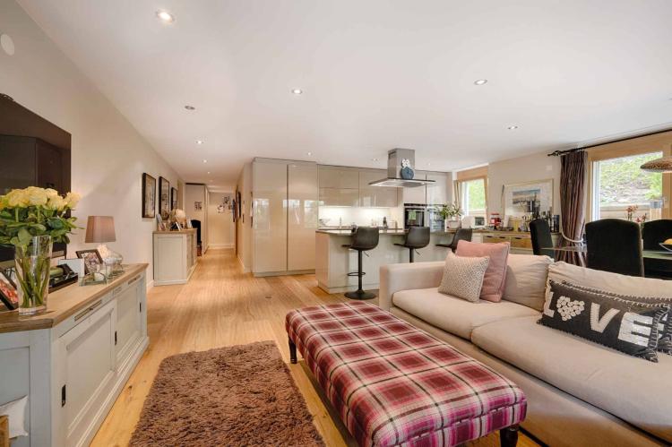Peaceful, well-equipped 4 ½ bedroom appartment