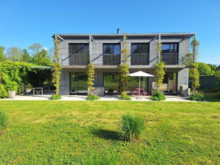 Contemporary Minergie villa in a privileged setting