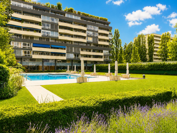 Superbe appartement traversant de 5 pièces à Florissant