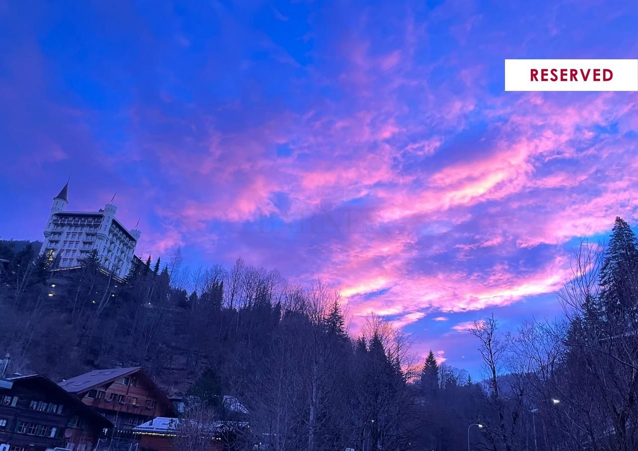 Luxurious townhouse in the village centre