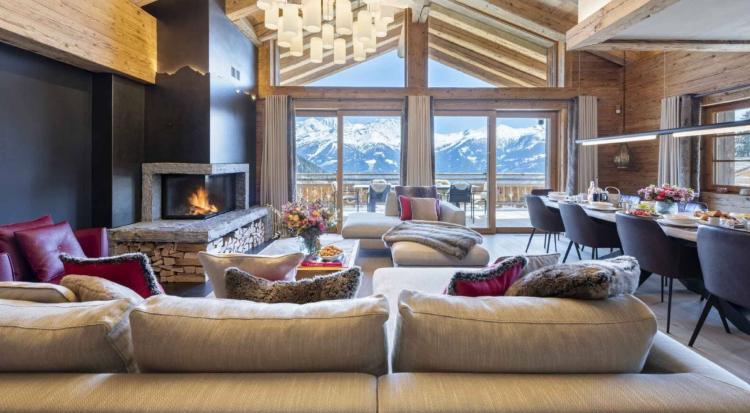 Stunning Chalet – Breathtaking Panoramic Views – 5 Bedrooms