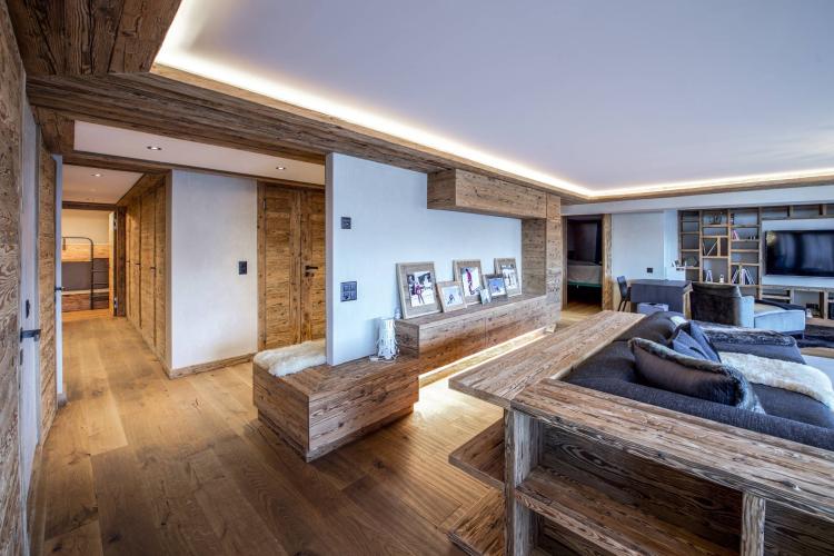 Superb, fully renovated apartment