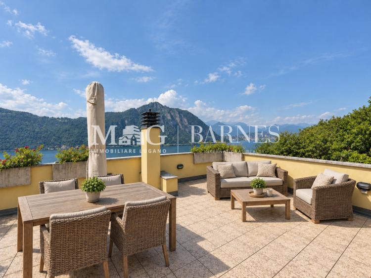 Campione d'Italia: 3.5-room penthouse with lake view terrace