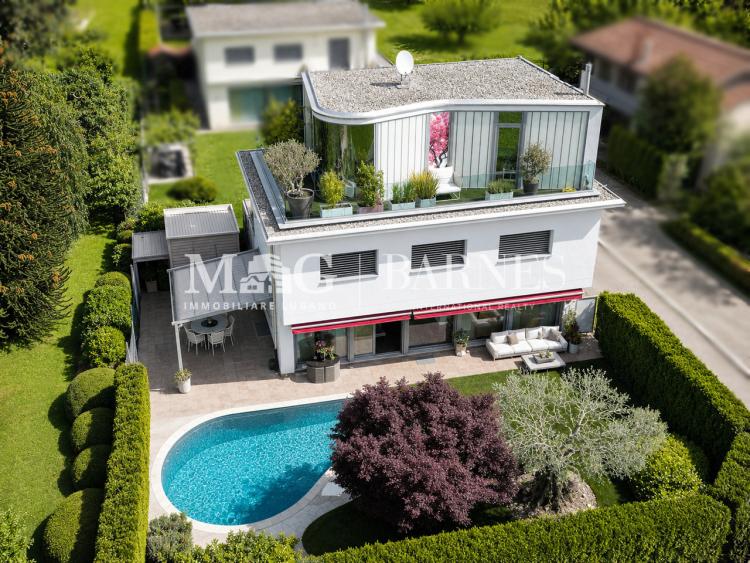 Mendrisio, Stabio: Large single-family house with garden and pool
