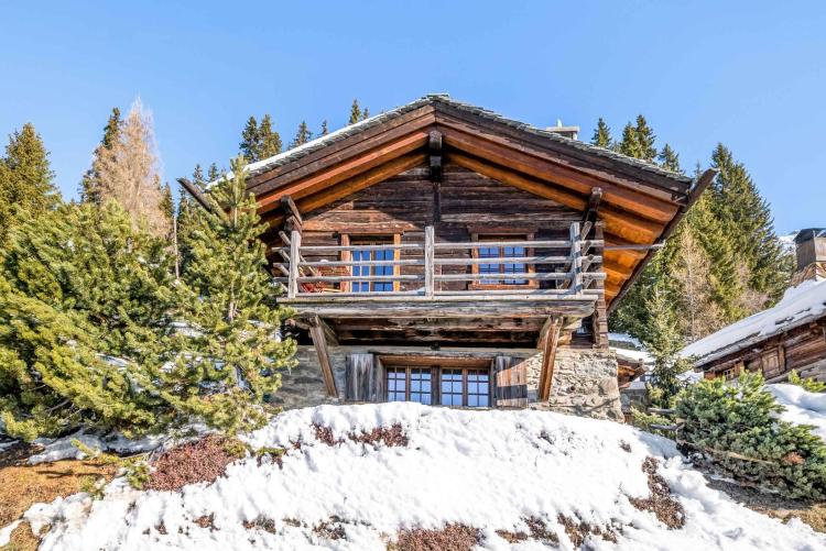 Charming ski-in/ski-out chalet