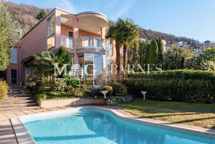 Montagnola, Collina d'Oro: Villa with swimming pool and lake view