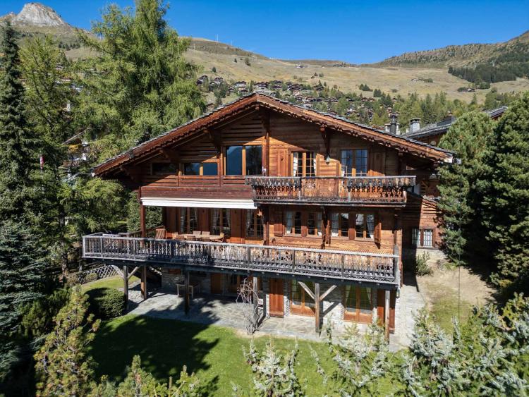 MAGNIFICENT 6-BEDROOM CHALET AT LES ESSERTS, VERBIER