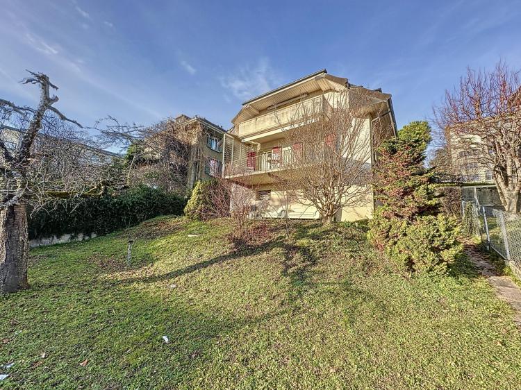 Vieux Bourg de Pully: Individual villa of 200m² to renovate