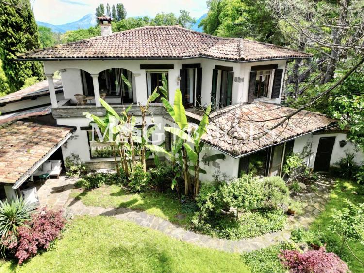 Montagnola : 260 sqm villa in Spiess style – timeless charm and elegance.