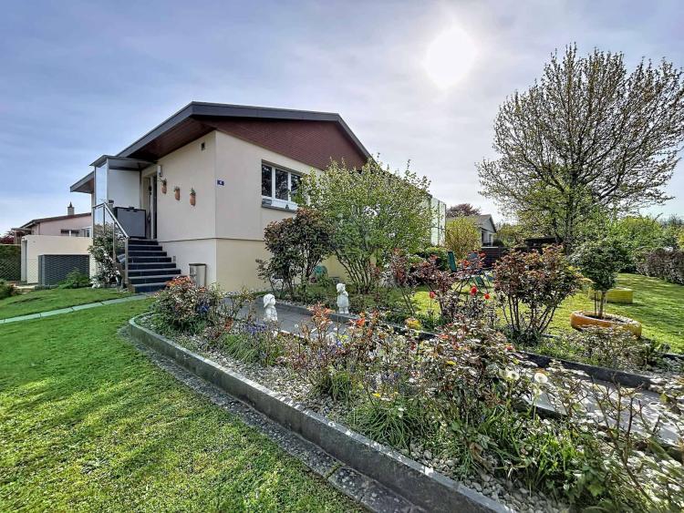 Charming 4.5-room villa, converted into a 5.5-room villa with an additional bedroom