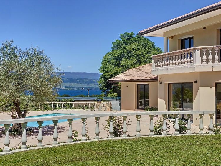Messery - Villa with swimming pool - Lake view - 1 797 m² plot - 4 bedrooms