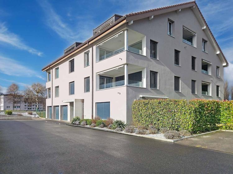 Modernes 3,5-Zimmer-Apartment mit Balkon/Loggia