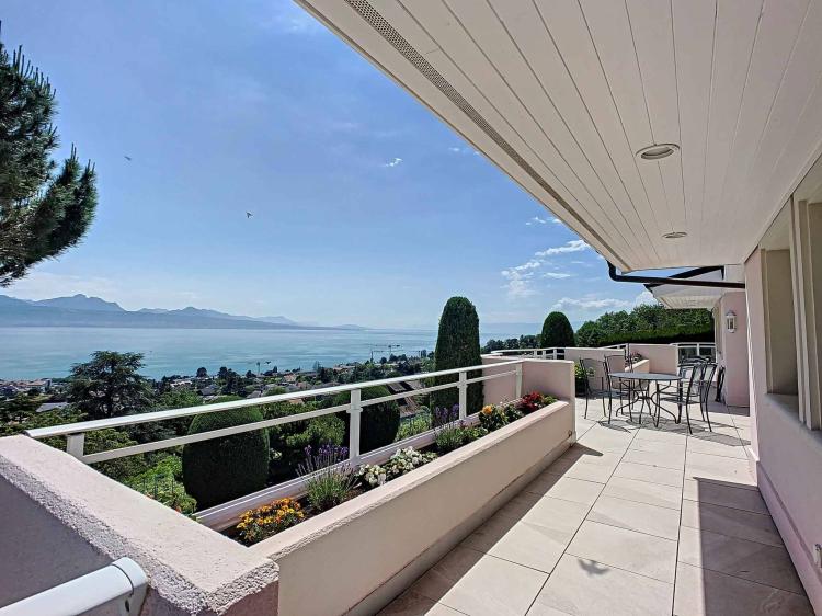 Magnificent property with a privileged location in the heart of the Lavaux vineyards.