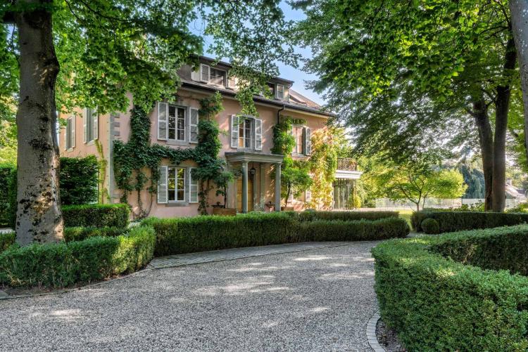 Exceptional property close to Lake Geneva