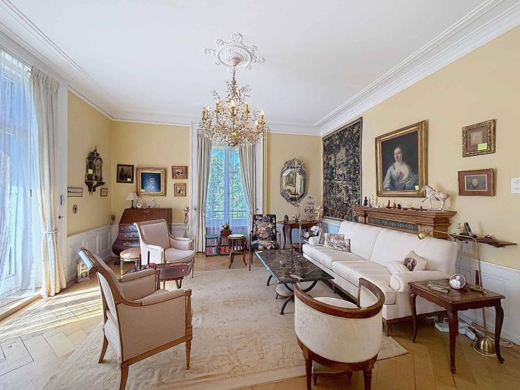 Timeless elegance in the heart of Neuchâtel