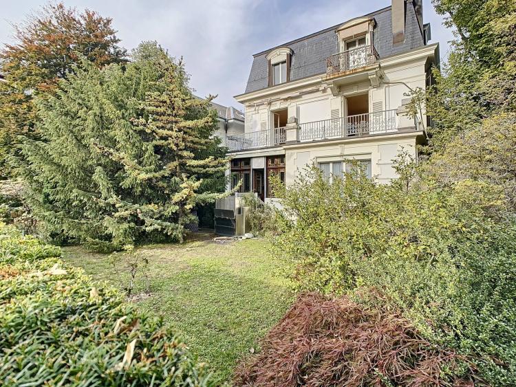Unique 19th-century private mansion - Sous-Gare district