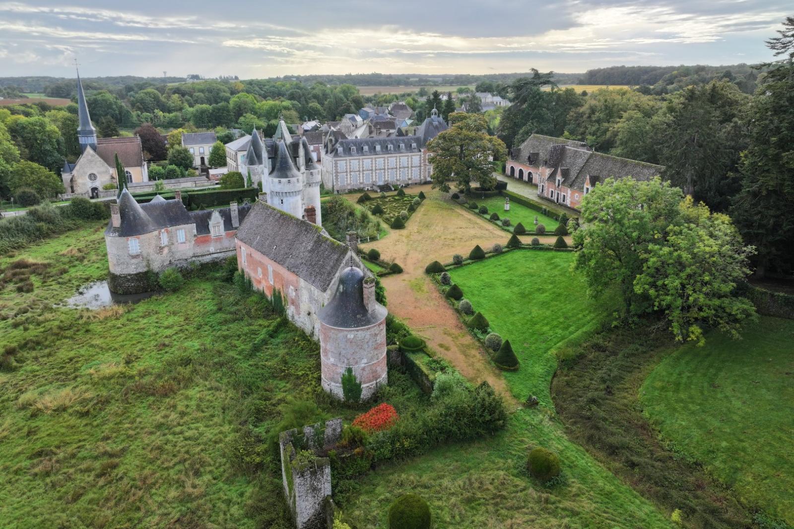 jnJLT_barnes-chateaudefraze-phxwatel002_grand_.jpg